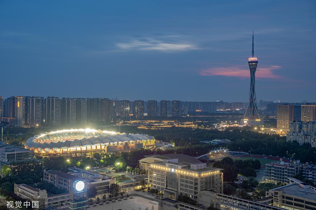 整个联赛氛围便展现出不同于先前赛会制的情景